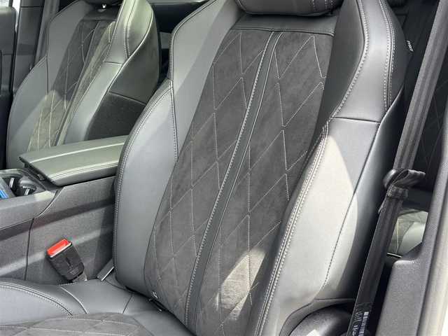 プジョー ３００８ GT ブルー HDi 和歌山県 2019(令1)年 1.8万km パール ファーストクラスパッケージ /サンルーフ/CarPlay /ACC /BSM /オートテールゲート /パノラマビュー /前後ドラレコ /マルチポイントランバーサポート /パワーシート /シートヒーター /ハーフレザーシート /スマートキー /LEDライト /ETC/取扱説明書/保証書/スペアキー