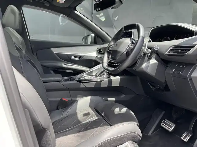 プジョー ３００８ GT ブルー HDi 和歌山県 2019(令1)年 1.8万km パール ファーストクラスパッケージ /サンルーフ/CarPlay /ACC /BSM /オートテールゲート /パノラマビュー /前後ドラレコ /マルチポイントランバーサポート /パワーシート /シートヒーター /ハーフレザーシート /スマートキー /LEDライト /ETC/取扱説明書/保証書/スペアキー