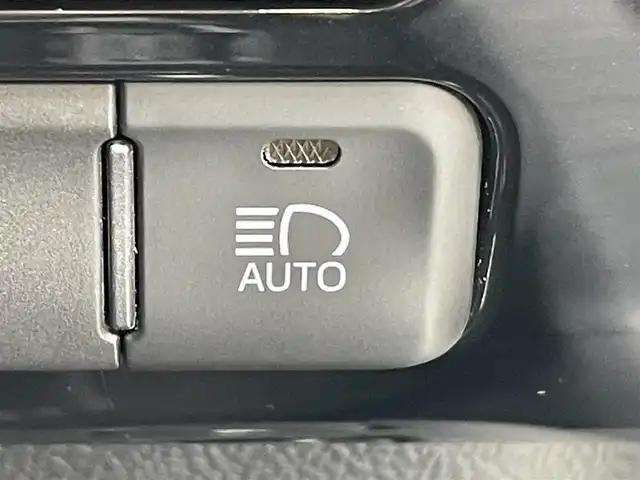 トヨタ プリウス ＰＨＶ S セーフティプラス 東京都 2018(平30)年 4.4万km ホワイトパールクリスタルシャイン 純正コネクトナビ/バックモニター/プリクラッシュセーフティ/レーンディパーチャー/レーダークルーズ/シートヒーター/ETC/ドライブレコーダー/横滑り防止措置/ステアリングスイッチ/スマートキー