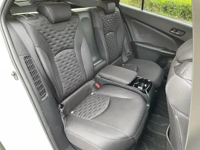トヨタ プリウス ＰＨＶ S セーフティプラス 東京都 2018(平30)年 4.4万km ホワイトパールクリスタルシャイン 純正コネクトナビ/バックモニター/プリクラッシュセーフティ/レーンディパーチャー/レーダークルーズ/シートヒーター/ETC/ドライブレコーダー/横滑り防止措置/ステアリングスイッチ/スマートキー