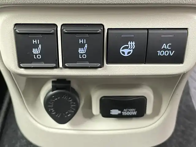 トヨタ シエンタ ハイブリッド Z 千葉県 2024(令6)年 1.8万km ホワイトパールクリスタルシャイン 禁煙車/純正ナビ/フルセグTV　Bluetooth/バックカメラ/両側パワースライドドア/ETC2.0/オートライト/オートハイビーム/シートヒーター/ハンドルヒーター/オートリトラミラー/トヨタセーフティ/・衝突軽減ブレーキ/・安全運転支援機能/・クリアランスソナー/・フロントクロストラフィックアラート/・パーキングサポートブレーキ/・ブラインドスポットモニター/・アダプティブクルーズコントロール/デジタルインナーミラー/ステアリングスイッチ/USB/タイプC　入力端子/純正フロアマット/スマートキー/プッシュスタート