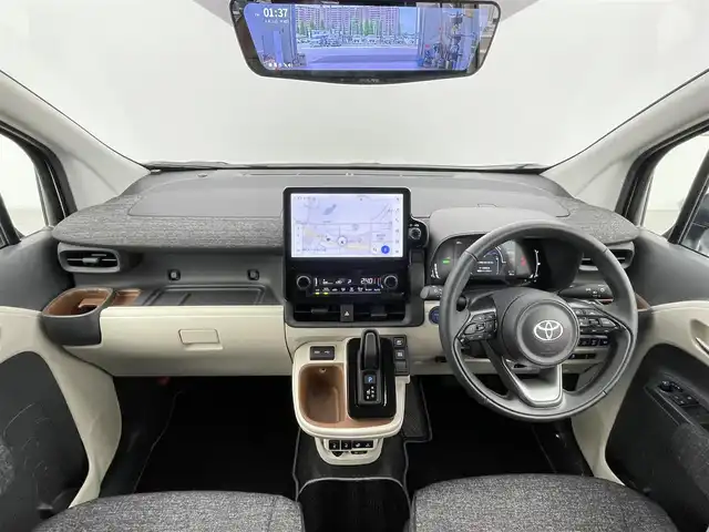 トヨタ シエンタ ハイブリッド Z 千葉県 2024(令6)年 1.8万km ホワイトパールクリスタルシャイン 禁煙車/純正ナビ/フルセグTV　Bluetooth/バックカメラ/両側パワースライドドア/ETC2.0/オートライト/オートハイビーム/シートヒーター/ハンドルヒーター/オートリトラミラー/トヨタセーフティ/・衝突軽減ブレーキ/・安全運転支援機能/・クリアランスソナー/・フロントクロストラフィックアラート/・パーキングサポートブレーキ/・ブラインドスポットモニター/・アダプティブクルーズコントロール/デジタルインナーミラー/ステアリングスイッチ/USB/タイプC　入力端子/純正フロアマット/スマートキー/プッシュスタート