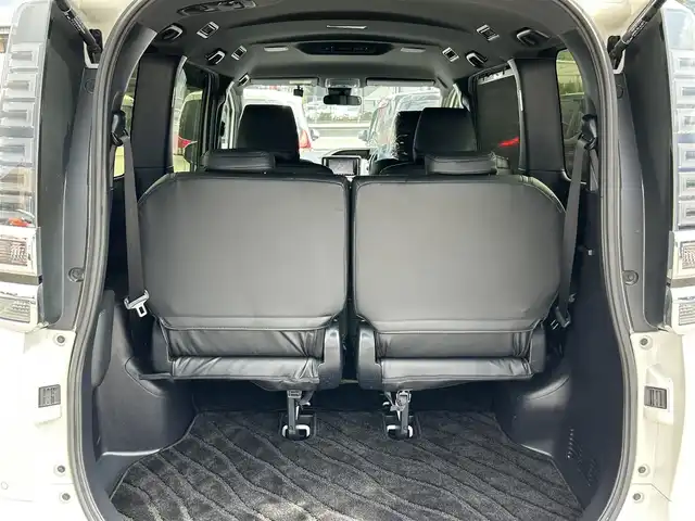 トヨタ ヴォクシー ZS 煌Ⅱ 福岡県 2019(令1)年 5万km ホワイトパールクリスタルシャイン 社外７型SDナビ(ワンセグTV/CD/BT)バックモニタートヨタセーフティーコーナーセンサー両側電動ETCUSBポートドラレコ純正フロアマット純正LEDヘッドライト純正16インチアルミホイールプッシュスタートスマートキー