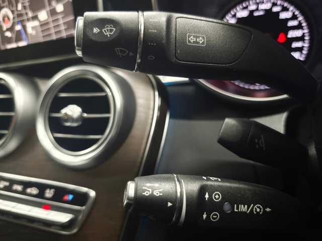 メルセデス・ベンツ Ｃ２００ エクスクルーシブラインリミテッド 群馬県 2015(平27)年 4.8万km ポーラホワイト ワンオーナー/レーダーセーフティパッケージ/バックカメラ/コーナーセンサー/ハーフレザーシート/フルセグTV/純正HDDナビ/純正17インチAW/ETC2.0 /D席パワーシート/D/N席シートヒーター/BT/SD/USB/純正フロアマット/ＣＤ/ＤＶＤ/禁煙車/スマートキー