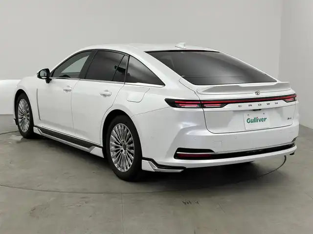 トヨタ クラウン Z 愛知県 2024(令6)年 0.7万km プレシャスホワイトパール モデリスタエアロ/・フロントスポイラー/・サイドスカート/・リアスポイラー/トヨタセーフティーセンス/トヨタチームメイト/・アドバンスパーク/純正12.3型ディスプレイオーディオ/・フルセグTV/・Bluetooth/・Applecarplay/Qi充電/AC100V/アラウンドビューモニター/レーダークルーズコントロール/サンシェード/黒革レザーシート/パワーシート/全席ベンチレーション/ディライト/HUD/ステアリングリモコン/革巻きステアリング/ステアリングヒーター/パドルシフト/デジタルインナーミラー/ETC2.0/ワイパーデアイサー/5面プライバシーフィルム