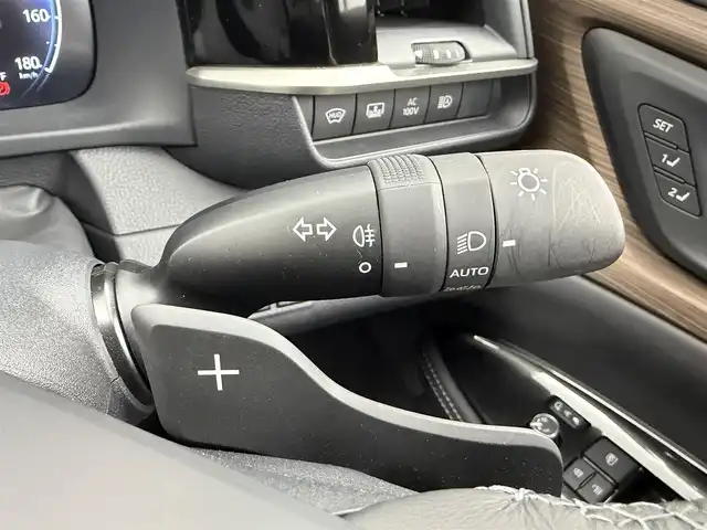 トヨタ クラウン Z 愛知県 2024(令6)年 0.7万km プレシャスホワイトパール モデリスタエアロ/・フロントスポイラー/・サイドスカート/・リアスポイラー/トヨタセーフティーセンス/トヨタチームメイト/・アドバンスパーク/純正12.3型ディスプレイオーディオ/・フルセグTV/・Bluetooth/・Applecarplay/Qi充電/AC100V/アラウンドビューモニター/レーダークルーズコントロール/サンシェード/黒革レザーシート/パワーシート/全席ベンチレーション/ディライト/HUD/ステアリングリモコン/革巻きステアリング/ステアリングヒーター/パドルシフト/デジタルインナーミラー/ETC2.0/ワイパーデアイサー/5面プライバシーフィルム