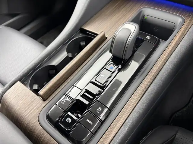 トヨタ クラウン Z 愛知県 2024(令6)年 0.7万km プレシャスホワイトパール モデリスタエアロ/・フロントスポイラー/・サイドスカート/・リアスポイラー/トヨタセーフティーセンス/トヨタチームメイト/・アドバンスパーク/純正12.3型ディスプレイオーディオ/・フルセグTV/・Bluetooth/・Applecarplay/Qi充電/AC100V/アラウンドビューモニター/レーダークルーズコントロール/サンシェード/黒革レザーシート/パワーシート/全席ベンチレーション/ディライト/HUD/ステアリングリモコン/革巻きステアリング/ステアリングヒーター/パドルシフト/デジタルインナーミラー/ETC2.0/ワイパーデアイサー/5面プライバシーフィルム