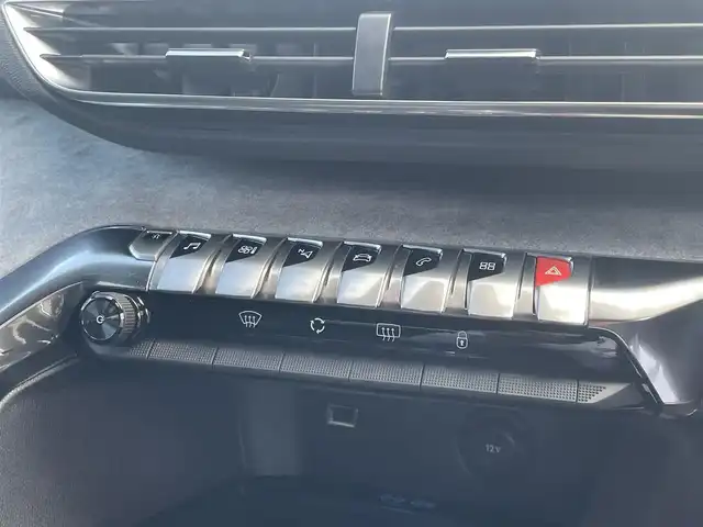 プジョー ５００８ GT ブルーHDi 静岡県 2019(平31)年 3.4万km 黒 アクティブセーフティブレーキ/ACCレーンキープ  ブラインドスポットモニター/OPナビフルセグTV Bluetooth CarPlay対応/サイドカメラ バックカメラ/ハーフレザーシート /パワーバックドア /パヒュームディヒューザー/アンビエンスライト/ETC