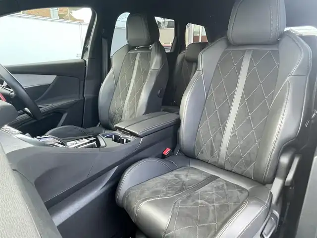 プジョー ５００８ GT ブルーHDi 静岡県 2019(平31)年 3.4万km 黒 アクティブセーフティブレーキ/ACCレーンキープ  ブラインドスポットモニター/OPナビフルセグTV Bluetooth CarPlay対応/サイドカメラ バックカメラ/ハーフレザーシート /パワーバックドア /パヒュームディヒューザー/アンビエンスライト/ETC