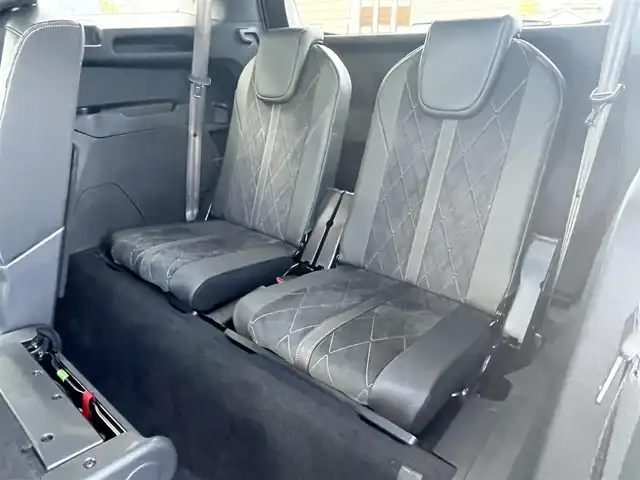 プジョー ５００８ GT ブルーHDi 静岡県 2019(平31)年 3.4万km 黒 アクティブセーフティブレーキ/ACCレーンキープ  ブラインドスポットモニター/OPナビフルセグTV Bluetooth CarPlay対応/サイドカメラ バックカメラ/ハーフレザーシート /パワーバックドア /パヒュームディヒューザー/アンビエンスライト/ETC
