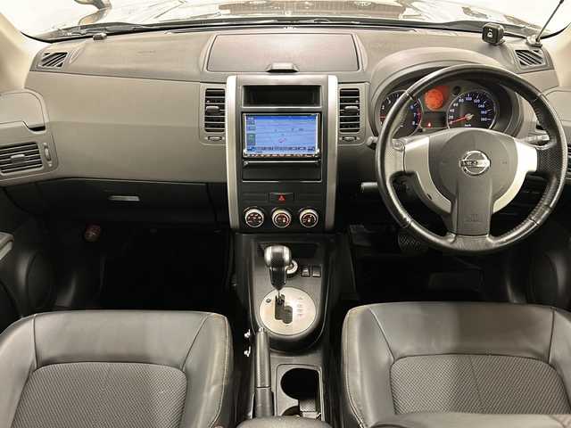 日産 エクストレイル 25X 道央・札幌 2007(平19)年 11万km ブレードシルバー 4WDモードスイッチ/純正AW付タイヤ/純正フロアマット/取扱説明書/社外HDDナビ/(AM/FM/CD/DVD)/ワンセグテレビ/バックカメラ/ドアバイザー/ビルトインETC