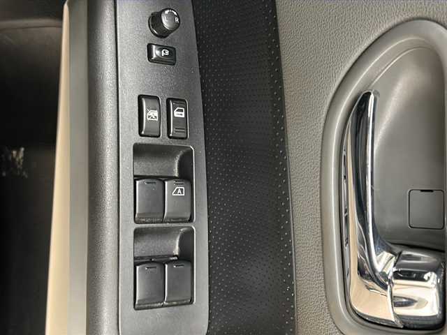 日産 エクストレイル 25X 道央・札幌 2007(平19)年 11万km ブレードシルバー 4WDモードスイッチ/純正AW付タイヤ/純正フロアマット/取扱説明書/社外HDDナビ/(AM/FM/CD/DVD)/ワンセグテレビ/バックカメラ/ドアバイザー/ビルトインETC
