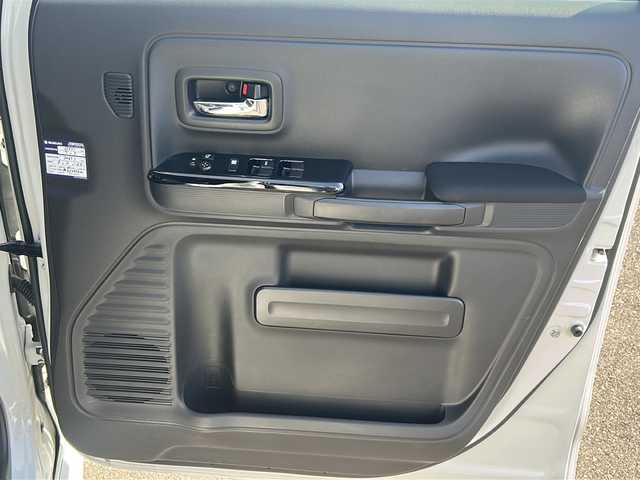 スズキ スペーシア カスタム HYBRID XS ターボ 鹿児島県 2018(平30)年 3.3万km ピュアホワイトP 純正8型ナビ/フルセグTV/両側パワースライドドア/全方位モニター用カメラパッケージ/ビルトインETC/ドライブレコーダー/クルーズコントロール/リアパーキングセンサー/セーフティサポート/・デュアルセンサーブレーキサポート/・後退時ブレーキサポート/・前後誤発進抑制機能/・車線逸脱警報機能/・ふらつき警報機能/・先行車発進お知らせ機能/・ハイビームアシスト/IC付ターボ/LEDヘッドランプ/革巻きステアリング/パドルシフト/ハーフレザーシート/運転席シートヒーター/純正15インチアルミホイール/キーレスプッシュスタートシステム/禁煙車