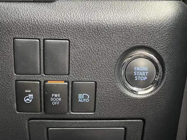 トヨタ アルファード S Cパッケージ 埼玉県 2020(令2)年 4.1万km ブラック 純正９インチディスプレイオーディオ　フリップダウンモニター　バックカメラ　ＢＳＭ　ＤＶＤ再生　三眼ＬＥＤ　セーフティセンス　レーダークルーズ　ビルトインＥＴＣ２．０　前後ドラレコ　ＡＣ１００Ｖ　地デジ