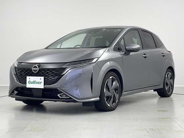 日産 オーラ G レザーエディション 茨城県 2022(令4)年 1.2万km ダークメタルグレー 純正９型ナビ　フルセグＴＶ　Ｂｌｕｅｔｏｏｔｈ　アラウンドビューモニター　スマートルームミラー　ＥＴＣ　衝突軽減ブレーキ　レーンキープアシスト　ブラインドスポットモニター　純正１７インチアルミホイール