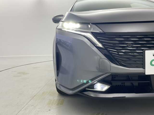 日産 オーラ G レザーエディション 茨城県 2022(令4)年 1.2万km ダークメタルグレー 純正９型ナビ　フルセグＴＶ　Ｂｌｕｅｔｏｏｔｈ　アラウンドビューモニター　スマートルームミラー　ＥＴＣ　衝突軽減ブレーキ　レーンキープアシスト　ブラインドスポットモニター　純正１７インチアルミホイール