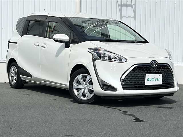 トヨタ シエンタ ファンベースG 三重県 2018(平30)年 2.6万km ホワイトパールクリスタルシャイン 純正ナビ /全周囲カメラ /ビルトインETC /両側パワースライドドア /前後コーナーセンサー/前席シートヒータ /ハンドルヒーター /USB給電 /レーンキープアシスト /衝突軽減ブレーキ /フロアマット /革巻きステアリング/オートハイビーム /オートライト/電動格納ミラー/禁煙車