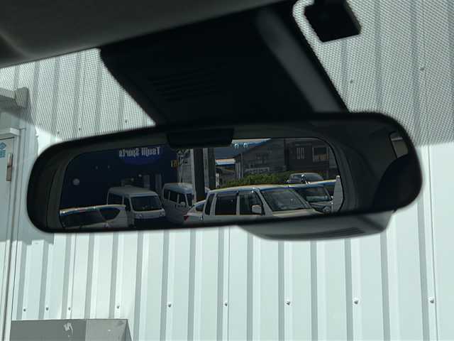 トヨタ シエンタ ファンベースG 三重県 2018(平30)年 2.6万km ホワイトパールクリスタルシャイン 純正ナビ /全周囲カメラ /ビルトインETC /両側パワースライドドア /前後コーナーセンサー/前席シートヒータ /ハンドルヒーター /USB給電 /レーンキープアシスト /衝突軽減ブレーキ /フロアマット /革巻きステアリング/オートハイビーム /オートライト/電動格納ミラー/禁煙車