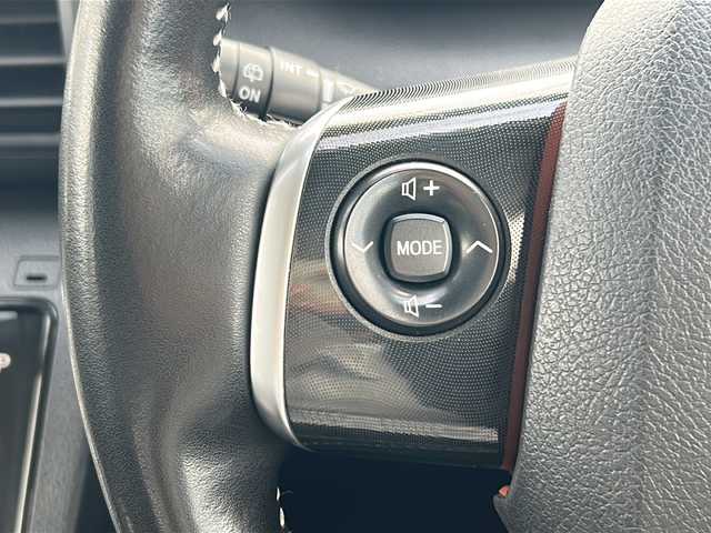 トヨタ シエンタ ファンベースG 三重県 2018(平30)年 2.6万km ホワイトパールクリスタルシャイン 純正ナビ /全周囲カメラ /ビルトインETC /両側パワースライドドア /前後コーナーセンサー/前席シートヒータ /ハンドルヒーター /USB給電 /レーンキープアシスト /衝突軽減ブレーキ /フロアマット /革巻きステアリング/オートハイビーム /オートライト/電動格納ミラー/禁煙車