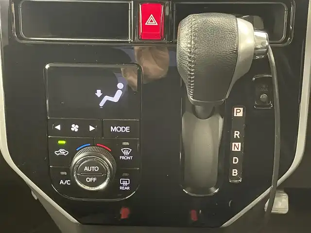 ダイハツ トール カスタムG ターボ SAⅡ 大分県 2018(平30)年 3.8万km パールホワイトⅢ スマートアシスト2/・衝突警報機能/・衝突回避支援ブレーキ機能/作動車速50km/h以下対象車両のみ/・車線逸脱警報機能	/・誤発進抑制機能(前方)/・誤発進抑制機能(後方)/・先行車発進お知らせ機能/社外9型ナビ　型式：X9VD/【フルセグTV、DVD再生可、BT対応】/ステアリングスイッチ/バックカメラ/クルーズコントロール/両側電動スライドドア/ETC/前方ドライブレコーダー/オートライト/LEDヘッドライト/LEDフォグ/社外16インチアルミホイール/純正ＡＷ夏タイヤ積み込み/保証書、取説、スペアキー有り