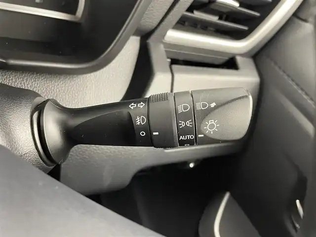 ダイハツ トール カスタムG ターボ SAⅡ 大分県 2018(平30)年 3.8万km パールホワイトⅢ スマートアシスト2/・衝突警報機能/・衝突回避支援ブレーキ機能/作動車速50km/h以下対象車両のみ/・車線逸脱警報機能	/・誤発進抑制機能(前方)/・誤発進抑制機能(後方)/・先行車発進お知らせ機能/社外9型ナビ　型式：X9VD/【フルセグTV、DVD再生可、BT対応】/ステアリングスイッチ/バックカメラ/クルーズコントロール/両側電動スライドドア/ETC/前方ドライブレコーダー/オートライト/LEDヘッドライト/LEDフォグ/社外16インチアルミホイール/純正ＡＷ夏タイヤ積み込み/保証書、取説、スペアキー有り