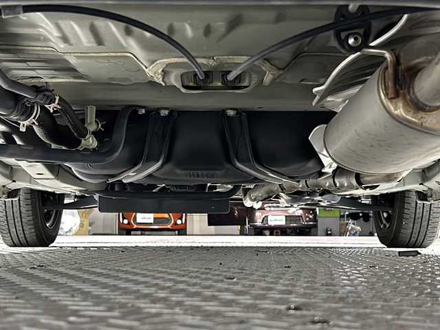 ホンダ Ｎ ＯＮＥ セレクト ツアラー 沖縄県 2019(令1)年 9.4万km プレミアムアイボリーパールⅡ 県外仕入れ/禁煙車/純正デイーラーナビ/【CD/DVD/フルセグTV/BT】/バックカメラ/HIDヘッドライト/ハーフレザーシート/ビルトインETC/前後ドライブレコーダー/ステアリングリモコン/クルーズコントロール/衝突被害軽減ブレーキ/横滑り防止装置/純正フロアマット/スマートキー/スペアキー