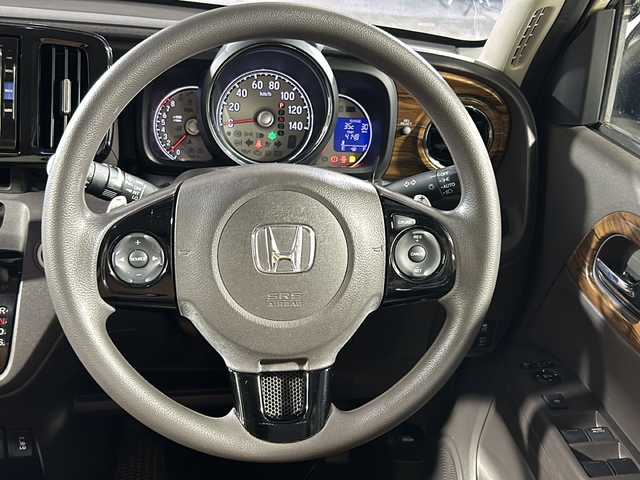 ホンダ Ｎ ＯＮＥ セレクト ツアラー 沖縄県 2019(令1)年 9.4万km プレミアムアイボリーパールⅡ 県外仕入れ/禁煙車/純正デイーラーナビ/【CD/DVD/フルセグTV/BT】/バックカメラ/HIDヘッドライト/ハーフレザーシート/ビルトインETC/前後ドライブレコーダー/ステアリングリモコン/クルーズコントロール/衝突被害軽減ブレーキ/横滑り防止装置/純正フロアマット/スマートキー/スペアキー