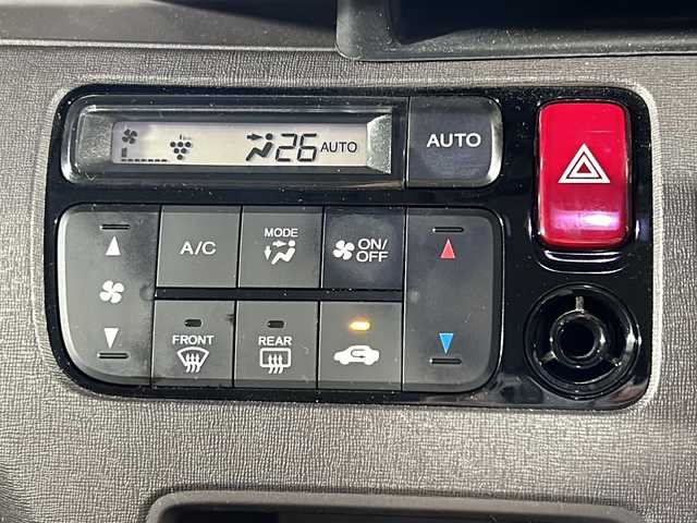 ホンダ Ｎ ＯＮＥ セレクト ツアラー 沖縄県 2019(令1)年 9.4万km プレミアムアイボリーパールⅡ 県外仕入れ/禁煙車/純正デイーラーナビ/【CD/DVD/フルセグTV/BT】/バックカメラ/HIDヘッドライト/ハーフレザーシート/ビルトインETC/前後ドライブレコーダー/ステアリングリモコン/クルーズコントロール/衝突被害軽減ブレーキ/横滑り防止装置/純正フロアマット/スマートキー/スペアキー