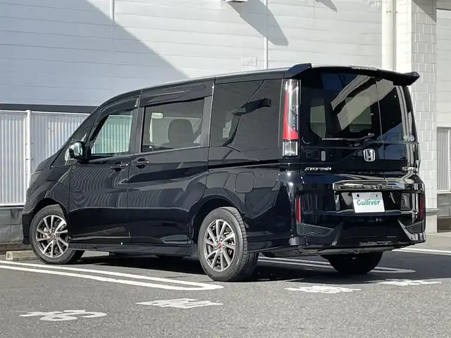 ホンダ ステップワゴン スパーダ クルスピセンシング 群馬県 2018(平30)年 6万km プレミアムスパークルブラックパール ホンダセンシング/・衝突軽減ブレーキシステム/・車線維持支援システム/・アダクティブクルーズコントロール/・路外逸脱抑制機能/純正9型SDナビゲーション/（CD/DVD/SD/BT/フルセグTV）/バックカメラ/両側パワースライドドア/純正フリップダウンモニター/純正前後ドライブレコーダー/ハーフレザーシート/前席シートヒーター/ステアリングスイッチ/LEDヘッドライト/パドルシフト/アイドリングストップ/電格ミラー/ドアバイザー/純正フロアマット/社外16インチアルミホイール/スタッドレスタイヤ積込