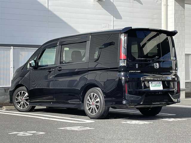 ホンダ ステップワゴン スパーダ クルスピセンシング 群馬県 2018(平30)年 6万km プレミアムスパークルブラックパール ホンダセンシング/・衝突軽減ブレーキシステム/・車線維持支援システム/・アダクティブクルーズコントロール/・路外逸脱抑制機能/純正9型SDナビゲーション/（CD/DVD/SD/BT/フルセグTV）/バックカメラ/両側パワースライドドア/純正フリップダウンモニター/純正前後ドライブレコーダー/ハーフレザーシート/前席シートヒーター/ステアリングスイッチ/LEDヘッドライト/パドルシフト/アイドリングストップ/電格ミラー/ドアバイザー/純正フロアマット/社外16インチアルミホイール/スタッドレスタイヤ積込