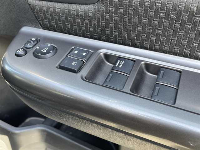 ホンダ ステップワゴン スパーダ クルスピセンシング 群馬県 2018(平30)年 6万km プレミアムスパークルブラックパール ホンダセンシング/・衝突軽減ブレーキシステム/・車線維持支援システム/・アダクティブクルーズコントロール/・路外逸脱抑制機能/純正9型SDナビゲーション/（CD/DVD/SD/BT/フルセグTV）/バックカメラ/両側パワースライドドア/純正フリップダウンモニター/純正前後ドライブレコーダー/ハーフレザーシート/前席シートヒーター/ステアリングスイッチ/LEDヘッドライト/パドルシフト/アイドリングストップ/電格ミラー/ドアバイザー/純正フロアマット/社外16インチアルミホイール/スタッドレスタイヤ積込