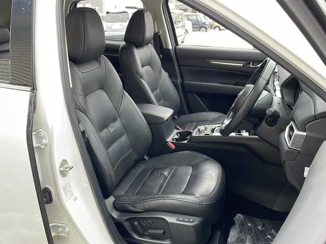 マツダ ＣＸ－５ XD Lパッケージ 道北・旭川 2017(平29)年 7.2万km スノーフレイクホワイトパールマイカ /4WD//BOSEサウンド//純正SDナビ//CD/DVD/AUX/USB/BT/フルセグ//パワーバックドア//黒革シート//運転席メモリシート//パワーシート//シートヒーター//純正１７インチアルミホイール//衝突軽減ブレーキ//レーンキープアシスト//レーダークルーズコントロール//ブラインドスポットモニタリング//アイドリングストップ//コーナーセンサー//誤発進抑制//ヘッドアップディスプレイ//ステアリングヒーター//オートハイビーム//オートライト//LEDヘッドライト//フォグライト//リアフォグ//ヘッドライトウォッシャー//オートリトラミラー//オートワイパー//ETC//純正フロアマット//フロントデアイサー