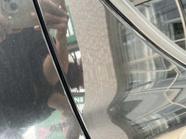 トヨタ アクア S スタイルブラック 静岡県 2018(平30)年 6.7万km ブラックマイカ 純正ナビ/・FM/AM/・SD/・フルセグTV/・Bluetooth/・MEMORY MUSIC/・CD/DVD/主要装備/・バックカメラ/・ドライブレコーダー/・プリクラッシュセーフティ/・ＬＥＤヘッドライト/・車線逸脱警報/・横滑り防止装置/・クリアランスソナー/・レーダー探知機/・運転席+助手席シートヒーター/・オートハイビーム/・ＥＴＣ/・フォグランプ/・オートエアコン