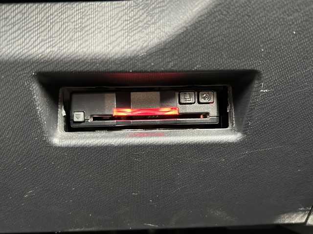 トヨタ アクア S スタイルブラック 静岡県 2018(平30)年 6.7万km ブラックマイカ 純正ナビ/・FM/AM/・SD/・フルセグTV/・Bluetooth/・MEMORY MUSIC/・CD/DVD/主要装備/・バックカメラ/・ドライブレコーダー/・プリクラッシュセーフティ/・ＬＥＤヘッドライト/・車線逸脱警報/・横滑り防止装置/・クリアランスソナー/・レーダー探知機/・運転席+助手席シートヒーター/・オートハイビーム/・ＥＴＣ/・フォグランプ/・オートエアコン