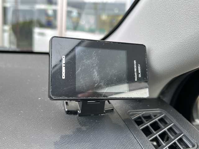 トヨタ アクア S スタイルブラック 静岡県 2018(平30)年 6.7万km ブラックマイカ 純正ナビ/・FM/AM/・SD/・フルセグTV/・Bluetooth/・MEMORY MUSIC/・CD/DVD/主要装備/・バックカメラ/・ドライブレコーダー/・プリクラッシュセーフティ/・ＬＥＤヘッドライト/・車線逸脱警報/・横滑り防止装置/・クリアランスソナー/・レーダー探知機/・運転席+助手席シートヒーター/・オートハイビーム/・ＥＴＣ/・フォグランプ/・オートエアコン