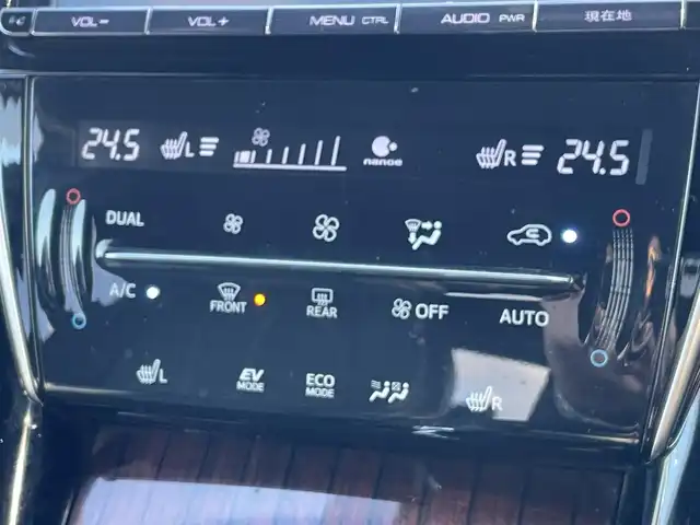 トヨタ ハリアー ハイブリッド プレミアム 青森県 2015(平27)年 12.6万km ブラッキッシュアゲハガラスフレーク ４WD/社外HDDナビ/（BT／AM／FM／DVD）/バックカメラ/パワーバックドア/黒革シート/シートメモリー（運転席）/パワーシート（運転席＋助手席）/シートヒーター（運転席＋助手席）/ステアリングスイッチ/クルーズコントロール/LEDヘッドライト/オートマチックハイビーム/ビルトインETC/スペアキー/保証書/取り扱い説明書