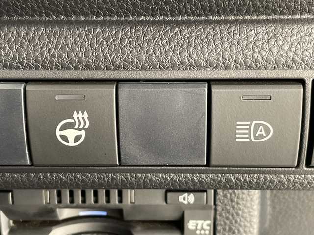 トヨタ カローラツーリング ハイブリッド ダブルバイビー 愛知県 2019(令1)年 2.2万km スパークリングブラックパールクリスタルシャイン モデリスタエアロ/純正9型ディスプレイオーディオナビ/レーダークルーズコントロール/シートヒーター/バックカメラ/コーナーセンサー/純正アルミホイール/ステアリングヒーター/LEDヘッドライト/オートマチックハイビーム/ドライブレコーダー/ETC/衝突軽減システム/フルセグ/Bluetooth/ステアリングスイッチ/スマートキー/プッシュスタート