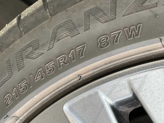 トヨタ カローラツーリング ハイブリッド ダブルバイビー 愛知県 2019(令1)年 2.2万km スパークリングブラックパールクリスタルシャイン モデリスタエアロ/純正9型ディスプレイオーディオナビ/レーダークルーズコントロール/シートヒーター/バックカメラ/コーナーセンサー/純正アルミホイール/ステアリングヒーター/LEDヘッドライト/オートマチックハイビーム/ドライブレコーダー/ETC/衝突軽減システム/フルセグ/Bluetooth/ステアリングスイッチ/スマートキー/プッシュスタート