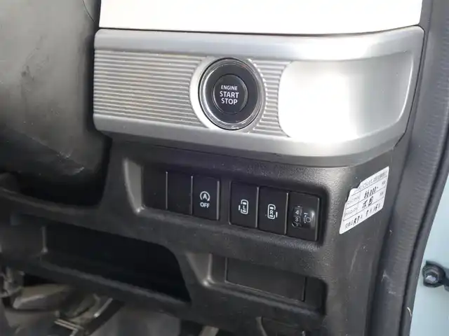 スズキ スペーシア HYBRID X 静岡県 2021(令3)年 6.8万km オフブルーM 禁煙車/スズキセーフティサポート/両側パワースライドドア/ディーラー純正 SDナビ（CN-RZ865）/　CD/DVD/BT/SD/USB/Ipod/フルセグTV/バックカメラ/社外ETC/社外コムテック前後ドライブレコーダー（ZDR025)/Clazzio革調シートカバー（前席）/2列目ロールサンシェード/純正ベースキャリア/純正フロアマット/純正ドアバイザー/保証書/取扱説明書