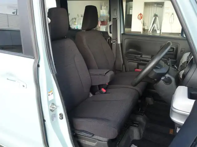 スズキ スペーシア HYBRID X 静岡県 2021(令3)年 6.8万km オフブルーM 禁煙車/スズキセーフティサポート/両側パワースライドドア/ディーラー純正 SDナビ（CN-RZ865）/　CD/DVD/BT/SD/USB/Ipod/フルセグTV/バックカメラ/社外ETC/社外コムテック前後ドライブレコーダー（ZDR025)/Clazzio革調シートカバー（前席）/2列目ロールサンシェード/純正ベースキャリア/純正フロアマット/純正ドアバイザー/保証書/取扱説明書