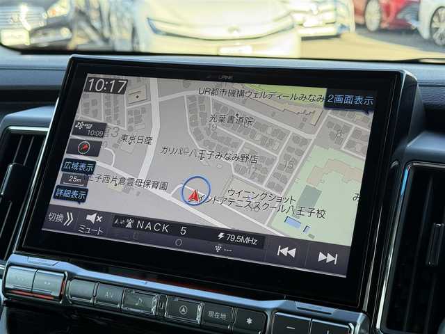 三菱 デリカＤ：５ G パワーパッケージ 東京都 2021(令3)年 4.1万km ウォームホワイトパール ALPINE11インチナビ/ALPINE10インチリアモニター/マルチアラウンドモニター/JAOS製/・フロントリアスキットバー/・リアラダー/・マッドガード/両側電動スライドドア/エレクトリックテールゲート/電動サイドロングステップ/レーダークルーズコントロール/デュアルセンサーブレーキ/ETC/パワーシート/シートヒーター/パドルシフト/LEDヘッドライト/フォグランプ/純正18インチAW