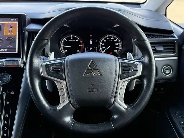 三菱 デリカＤ：５ G パワーパッケージ 東京都 2021(令3)年 4.1万km ウォームホワイトパール ALPINE11インチナビ/ALPINE10インチリアモニター/マルチアラウンドモニター/JAOS製/・フロントリアスキットバー/・リアラダー/・マッドガード/両側電動スライドドア/エレクトリックテールゲート/電動サイドロングステップ/レーダークルーズコントロール/デュアルセンサーブレーキ/ETC/パワーシート/シートヒーター/パドルシフト/LEDヘッドライト/フォグランプ/純正18インチAW