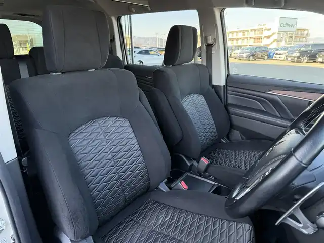 三菱 デリカＤ：５ G パワーパッケージ 東京都 2021(令3)年 4.1万km ウォームホワイトパール ALPINE11インチナビ/ALPINE10インチリアモニター/マルチアラウンドモニター/JAOS製/・フロントリアスキットバー/・リアラダー/・マッドガード/両側電動スライドドア/エレクトリックテールゲート/電動サイドロングステップ/レーダークルーズコントロール/デュアルセンサーブレーキ/ETC/パワーシート/シートヒーター/パドルシフト/LEDヘッドライト/フォグランプ/純正18インチAW