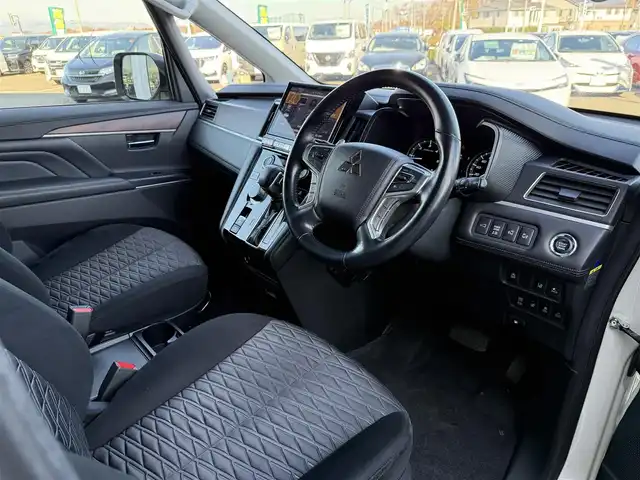 三菱 デリカＤ：５ G パワーパッケージ 東京都 2021(令3)年 4.1万km ウォームホワイトパール ALPINE11インチナビ/ALPINE10インチリアモニター/マルチアラウンドモニター/JAOS製/・フロントリアスキットバー/・リアラダー/・マッドガード/両側電動スライドドア/エレクトリックテールゲート/電動サイドロングステップ/レーダークルーズコントロール/デュアルセンサーブレーキ/ETC/パワーシート/シートヒーター/パドルシフト/LEDヘッドライト/フォグランプ/純正18インチAW