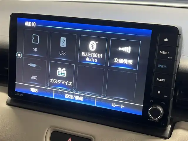 ホンダ ヴェゼル ハイブリッド e:HEV Z 秋田県 2023(令5)年 3.6万km プレミアムサンライトホワイトパール ４WD/衝突軽減システム/LEDヘッドライト/純正メモリナビ（DVD/CD/BT/AM/FM/USB）/フルセグ（走行中視聴可能）/バックカメラ/ホンダ純正１８インチアルミ（夏タイヤ装着）/スマートキー/アイドリングストップ/プッシュスタート/コーナーセンサー/レーンキープアシスト/クルーズコントロール追従走行あり/オートマチックハイビーム/ダウンヒルアシストコントロール/ステアリングスイッチ/ステアリングヒーター/パドルシフト/前席シートヒーター/ビルトインETC/電動リアゲート/電動パーキングブレーキ/オートブレーキホールド機能/純正フロアマット/社外ドアバイザー/オートライト/オートエアコン/パワーステアリング/パワーウィンドウ/横滑り防止/盗難防止装置/寒冷地仕様/電動格納ウィンカーミラー/保証書/取扱説明書/記録簿