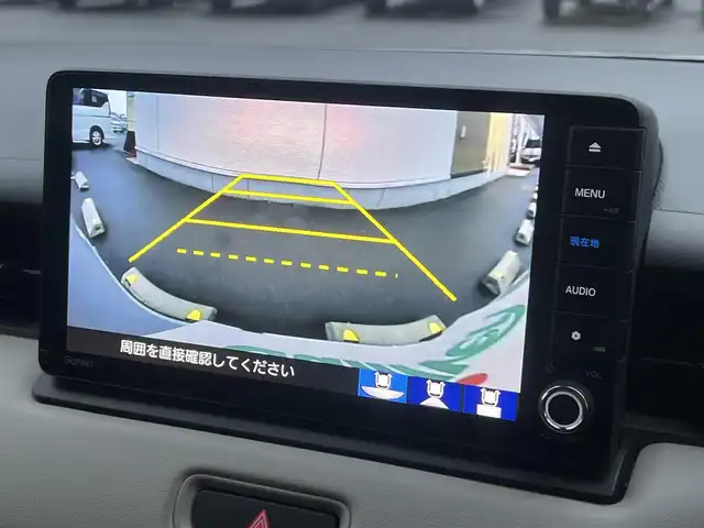 ホンダ ヴェゼル ハイブリッド e:HEV Z 秋田県 2023(令5)年 3.6万km プレミアムサンライトホワイトパール ４WD/衝突軽減システム/LEDヘッドライト/純正メモリナビ（DVD/CD/BT/AM/FM/USB）/フルセグ（走行中視聴可能）/バックカメラ/ホンダ純正１８インチアルミ（夏タイヤ装着）/スマートキー/アイドリングストップ/プッシュスタート/コーナーセンサー/レーンキープアシスト/クルーズコントロール追従走行あり/オートマチックハイビーム/ダウンヒルアシストコントロール/ステアリングスイッチ/ステアリングヒーター/パドルシフト/前席シートヒーター/ビルトインETC/電動リアゲート/電動パーキングブレーキ/オートブレーキホールド機能/純正フロアマット/社外ドアバイザー/オートライト/オートエアコン/パワーステアリング/パワーウィンドウ/横滑り防止/盗難防止装置/寒冷地仕様/電動格納ウィンカーミラー/保証書/取扱説明書/記録簿