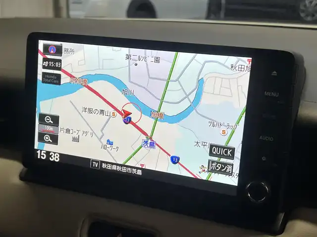 ホンダ ヴェゼル ハイブリッド e:HEV Z 秋田県 2023(令5)年 3.6万km プレミアムサンライトホワイトパール ４WD/衝突軽減システム/LEDヘッドライト/純正メモリナビ（DVD/CD/BT/AM/FM/USB）/フルセグ（走行中視聴可能）/バックカメラ/ホンダ純正１８インチアルミ（夏タイヤ装着）/スマートキー/アイドリングストップ/プッシュスタート/コーナーセンサー/レーンキープアシスト/クルーズコントロール追従走行あり/オートマチックハイビーム/ダウンヒルアシストコントロール/ステアリングスイッチ/ステアリングヒーター/パドルシフト/前席シートヒーター/ビルトインETC/電動リアゲート/電動パーキングブレーキ/オートブレーキホールド機能/純正フロアマット/社外ドアバイザー/オートライト/オートエアコン/パワーステアリング/パワーウィンドウ/横滑り防止/盗難防止装置/寒冷地仕様/電動格納ウィンカーミラー/保証書/取扱説明書/記録簿