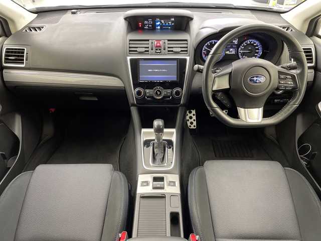 スバル レヴォーグ 1．6GT－S アイサイト 岐阜県 2015(平27)年 4.3万km クリスタルホワイトP 純正ナビ/　(AM/FM/CD/DVD/Bluetooth/フルセグTV)/バックカメラ/アイサイト/レーンキープアシスト/レーダークルーズコントロール/LEDヘッドライト/ETC/純正アルミホイール/純正フロアマット/ドアバイザー/電動パーキングブレーキ/パドルシフト/スペアキー