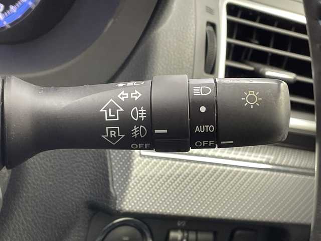 スバル レヴォーグ 1．6GT－S アイサイト 岐阜県 2015(平27)年 4.3万km クリスタルホワイトP 純正ナビ/　(AM/FM/CD/DVD/Bluetooth/フルセグTV)/バックカメラ/アイサイト/レーンキープアシスト/レーダークルーズコントロール/LEDヘッドライト/ETC/純正アルミホイール/純正フロアマット/ドアバイザー/電動パーキングブレーキ/パドルシフト/スペアキー