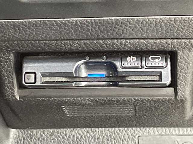 スバル レヴォーグ 1．6GT－S アイサイト 岐阜県 2015(平27)年 4.3万km クリスタルホワイトP 純正ナビ/　(AM/FM/CD/DVD/Bluetooth/フルセグTV)/バックカメラ/アイサイト/レーンキープアシスト/レーダークルーズコントロール/LEDヘッドライト/ETC/純正アルミホイール/純正フロアマット/ドアバイザー/電動パーキングブレーキ/パドルシフト/スペアキー